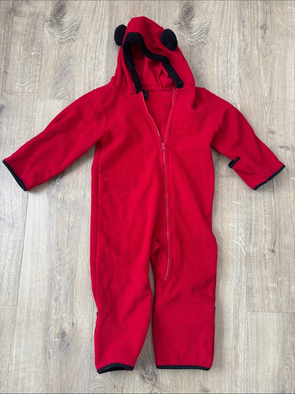 Red bear bunting